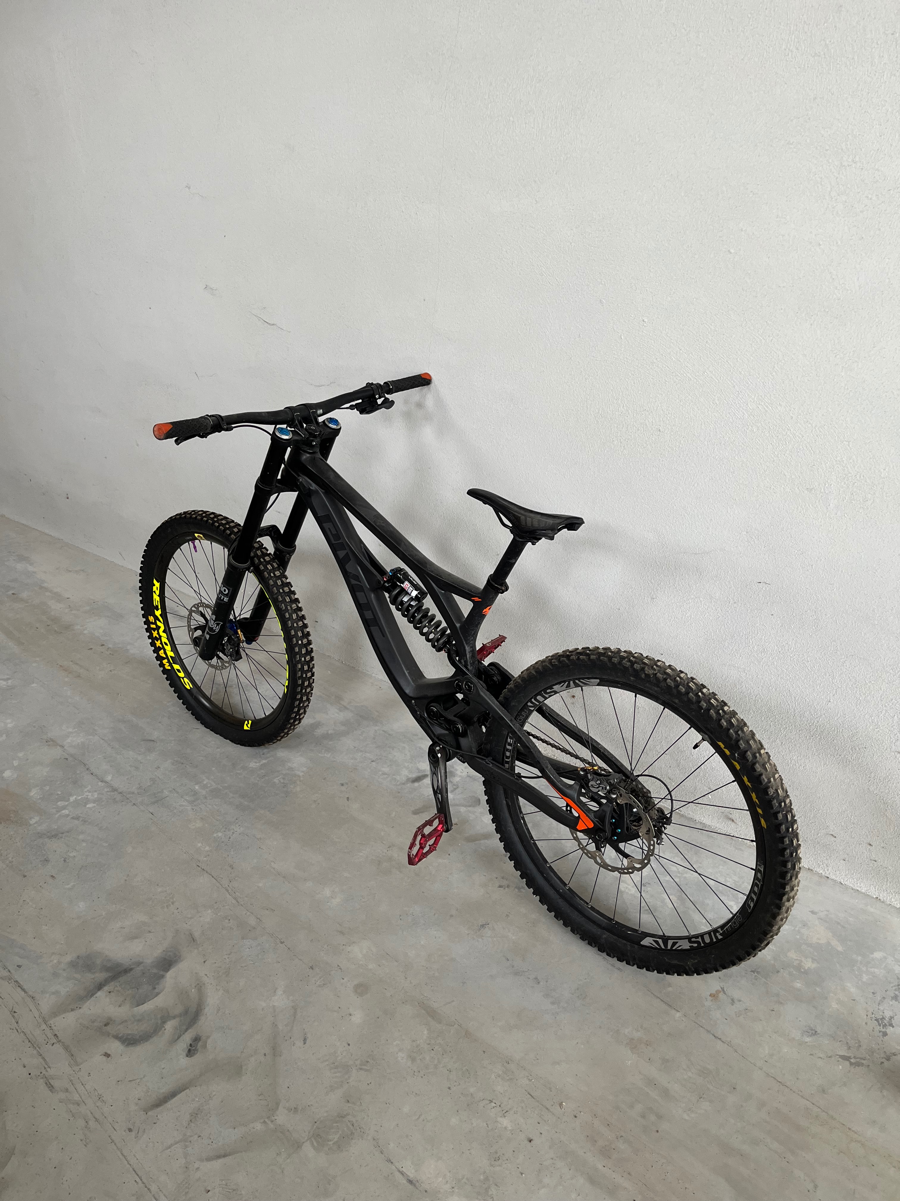 Pivot Phoenix 29 Pro Saint 2018