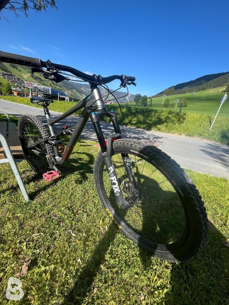 Specialized Status 2021