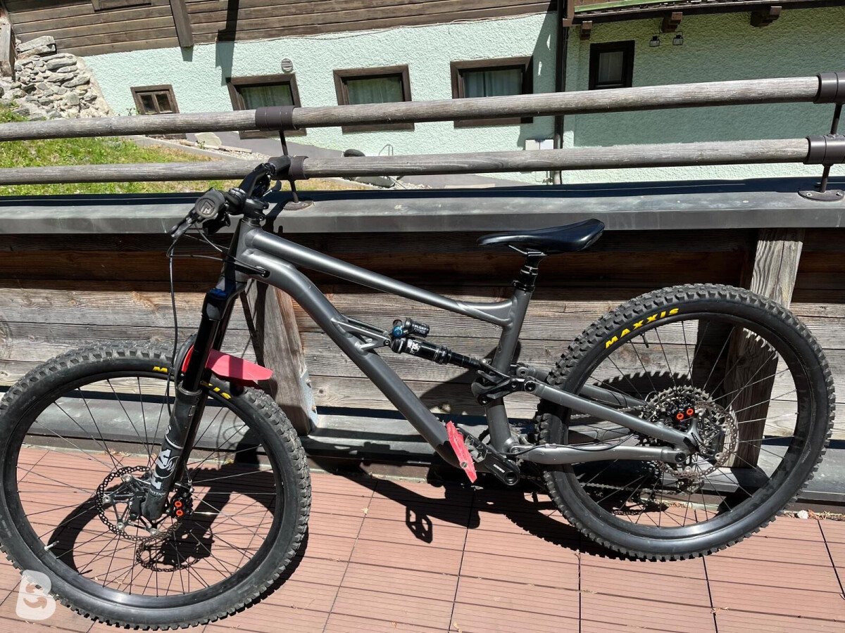 Specialized Status 2021