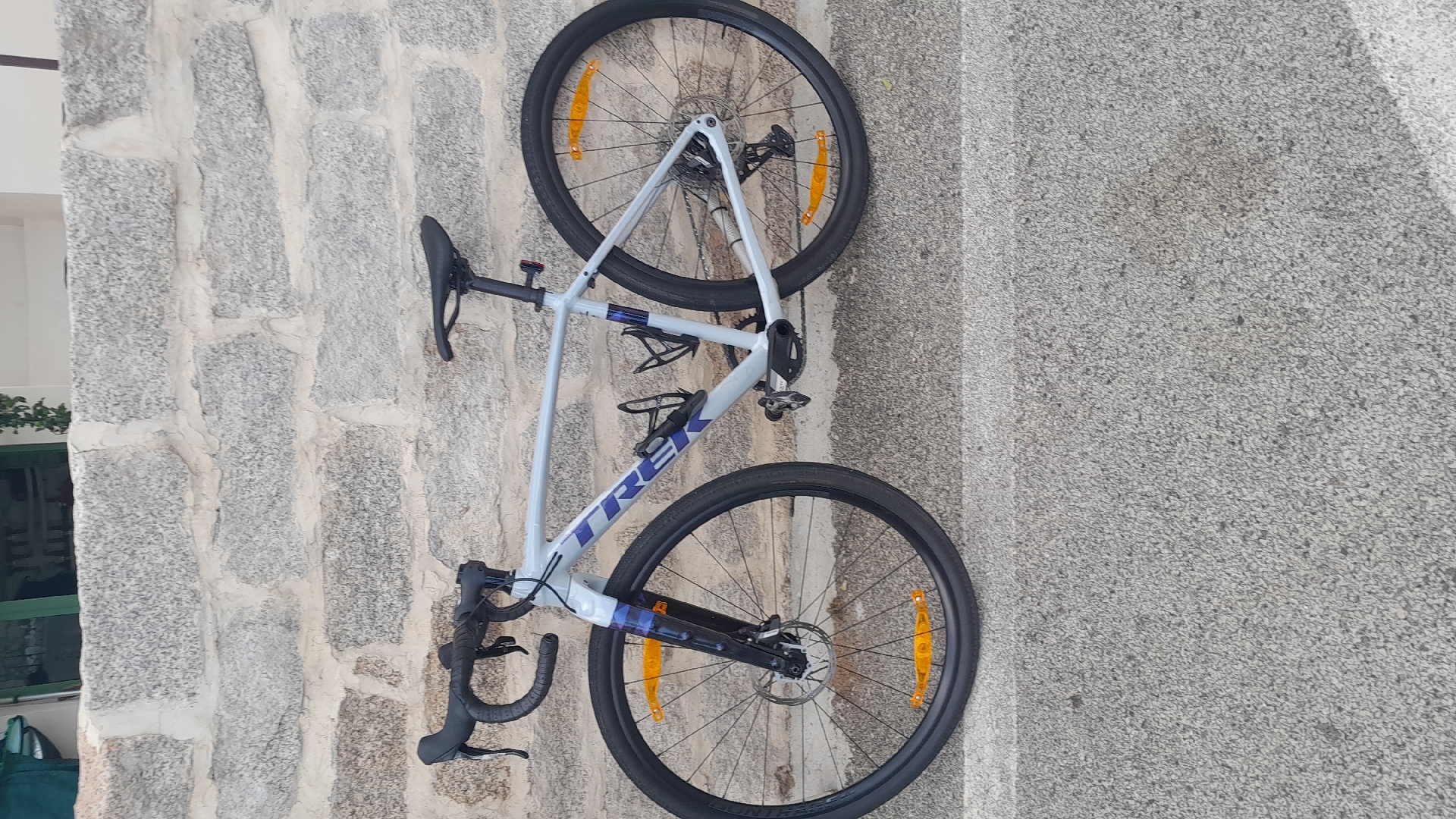 Trek Checkpoint ALR 5 2025