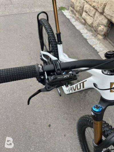 Pivot Firebird Race XT PRO 2025