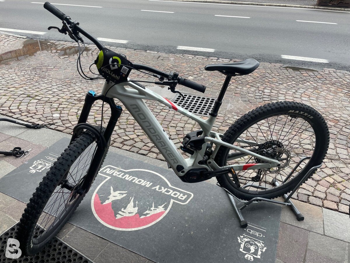 Mondraker Crafty Carbon R 2025