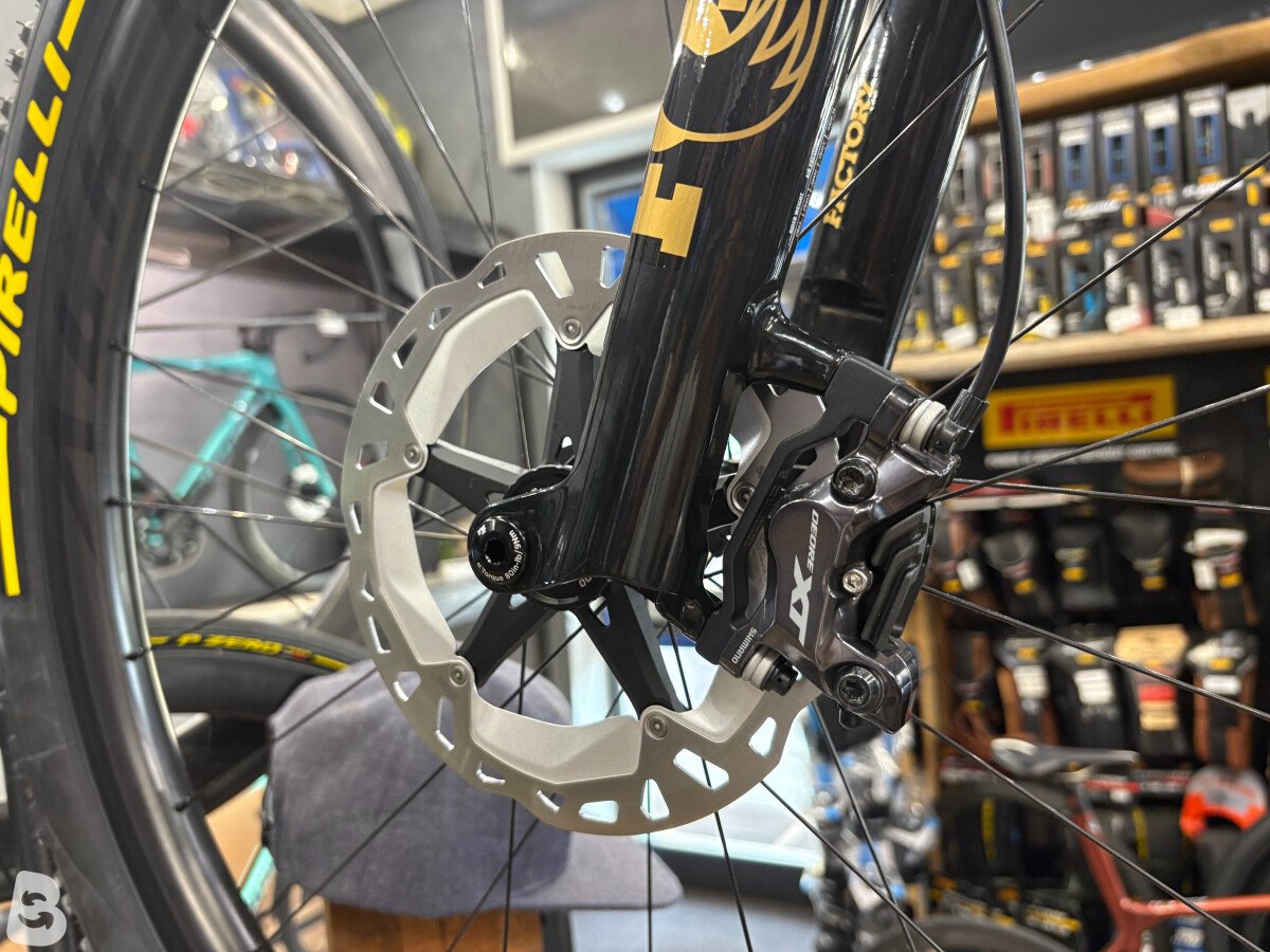 Giant ANTHEM ADV.PRO 2025 TG.M "NUOVA" 2025