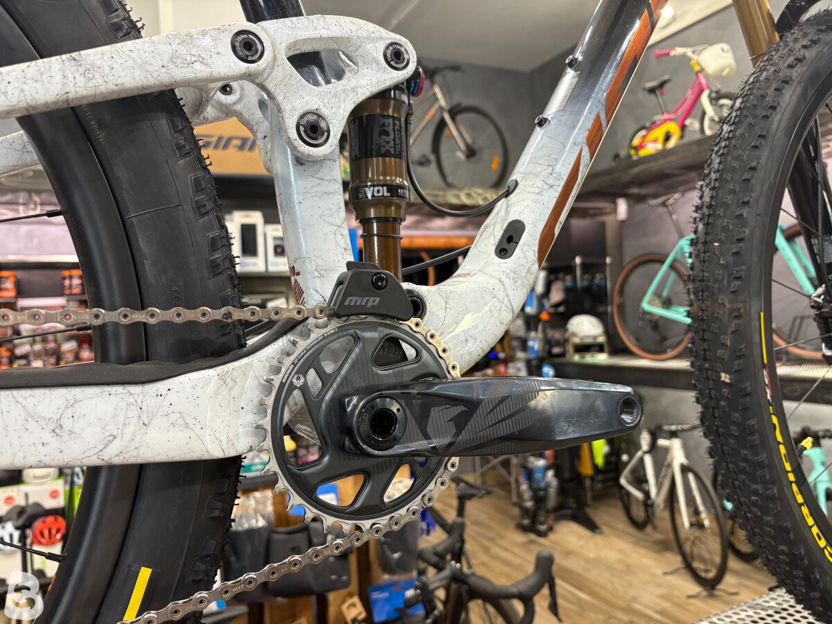 Giant ANTHEM ADV.PRO 2025 TG.M "NUOVA" 2025