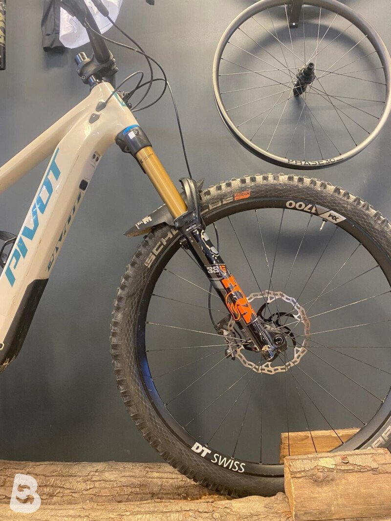 Pivot Shuttle AM 2024
