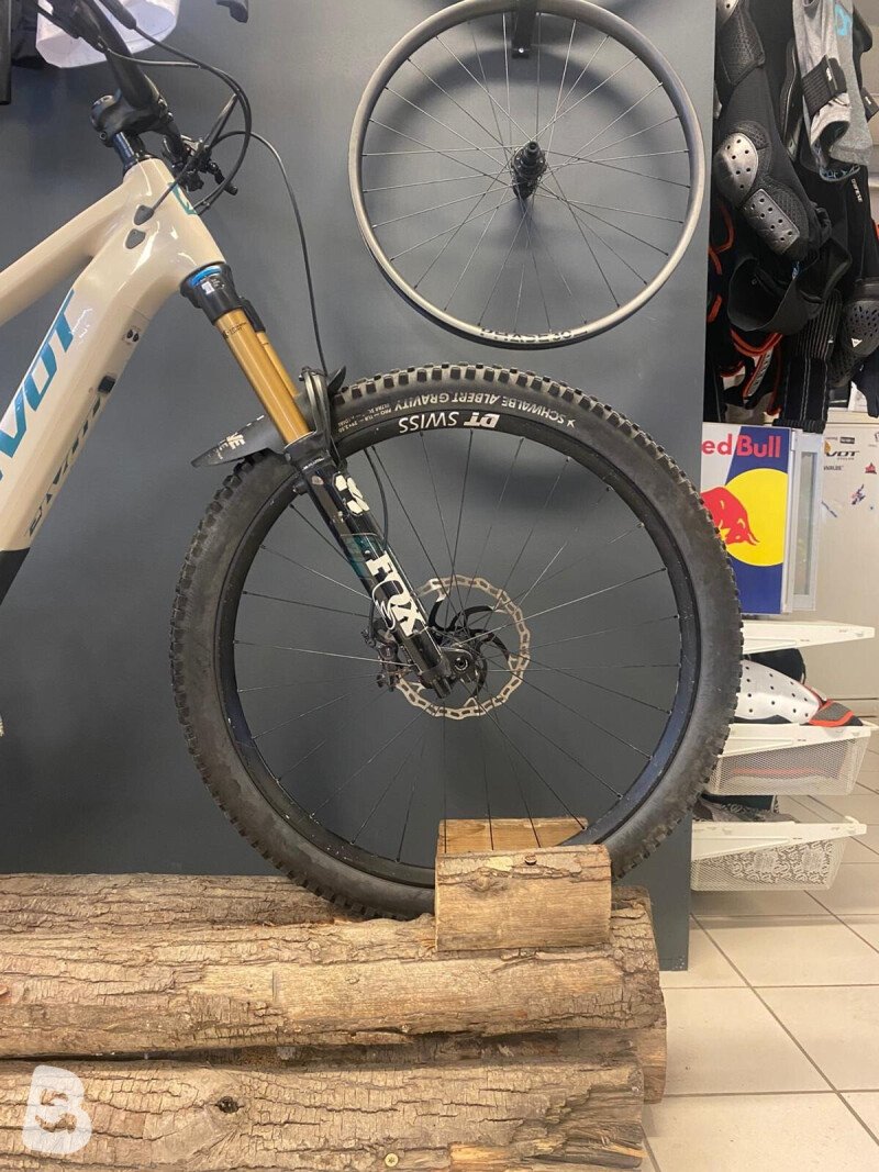 Pivot Shuttle AM 2024