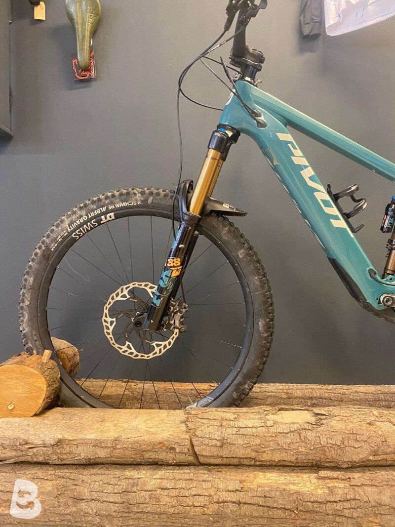 Pivot Shuttle LT 2025