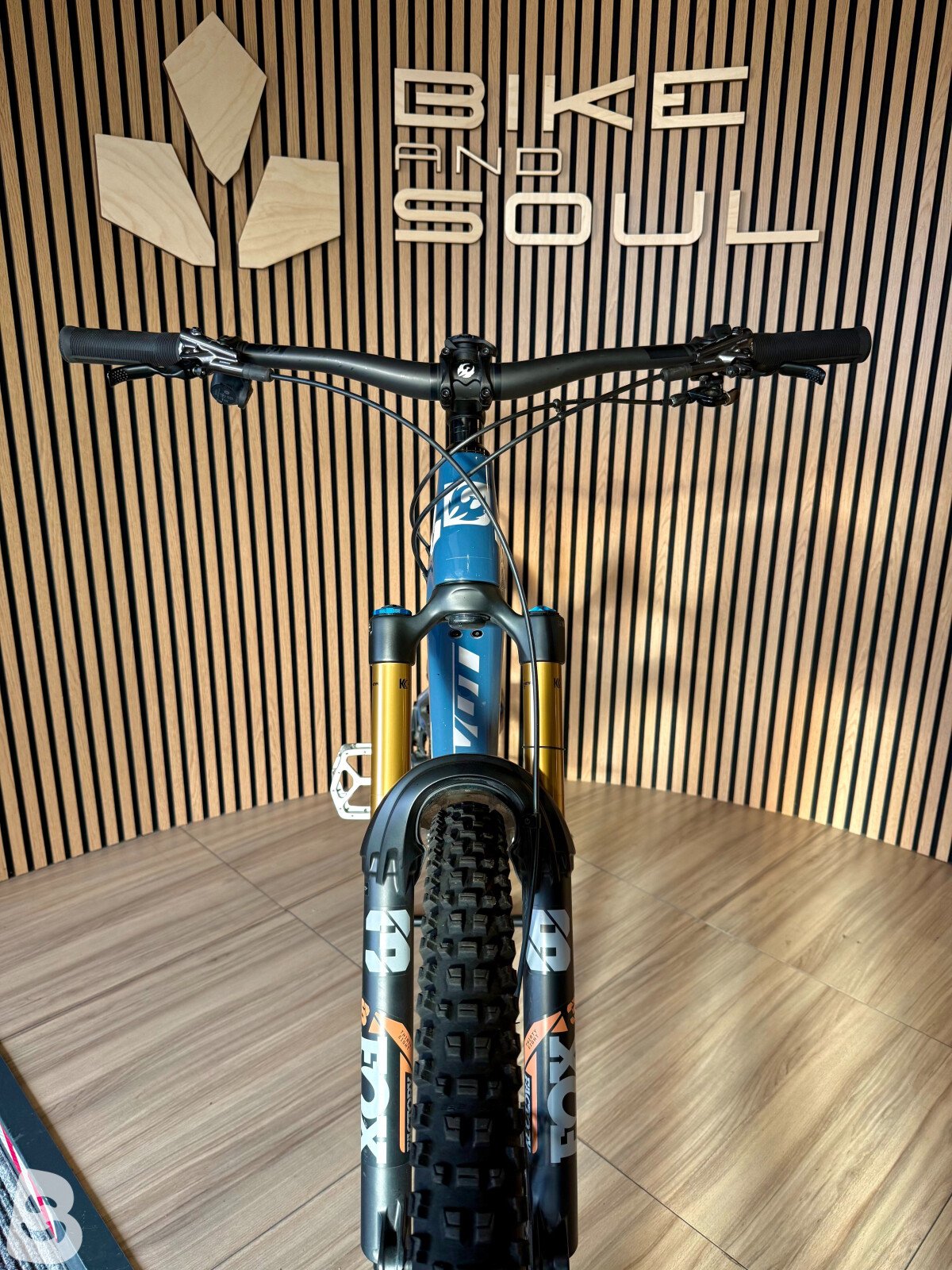 Pivot Shuttle LT Pro XO 2025