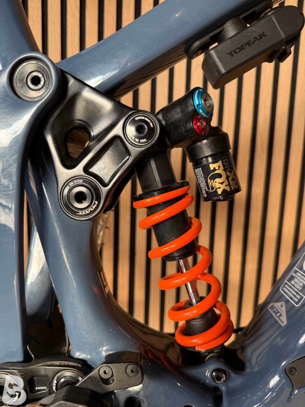 Pivot Shuttle LT Pro XO 2025