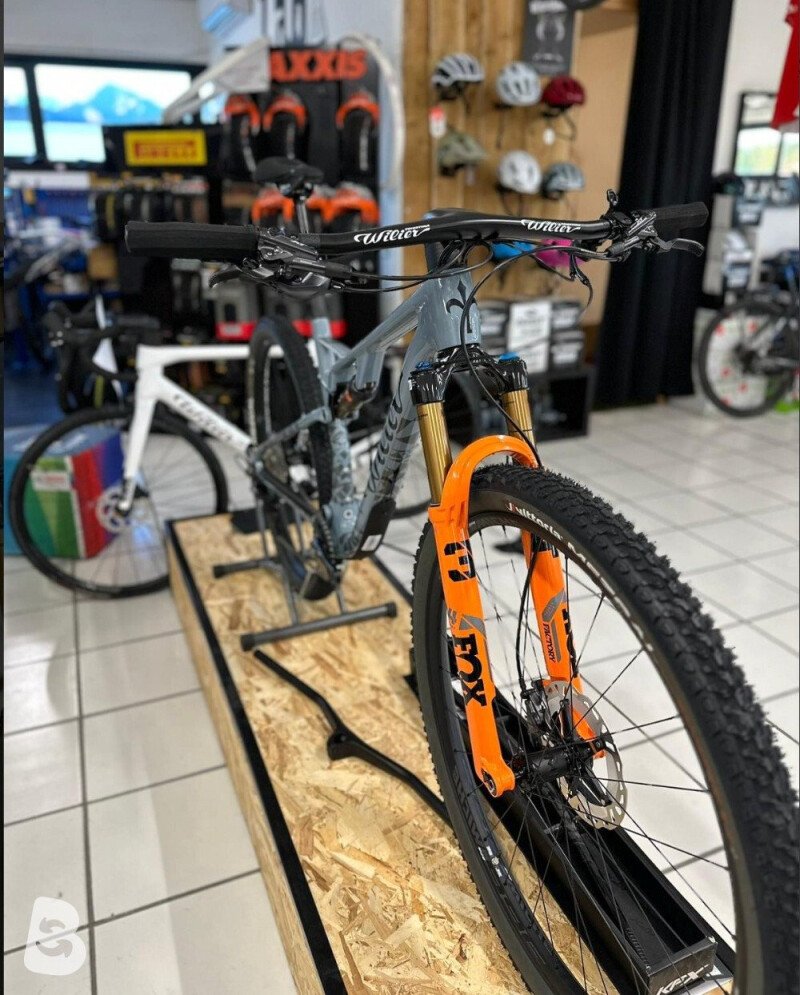 Wilier URTA MAX SLR 2025