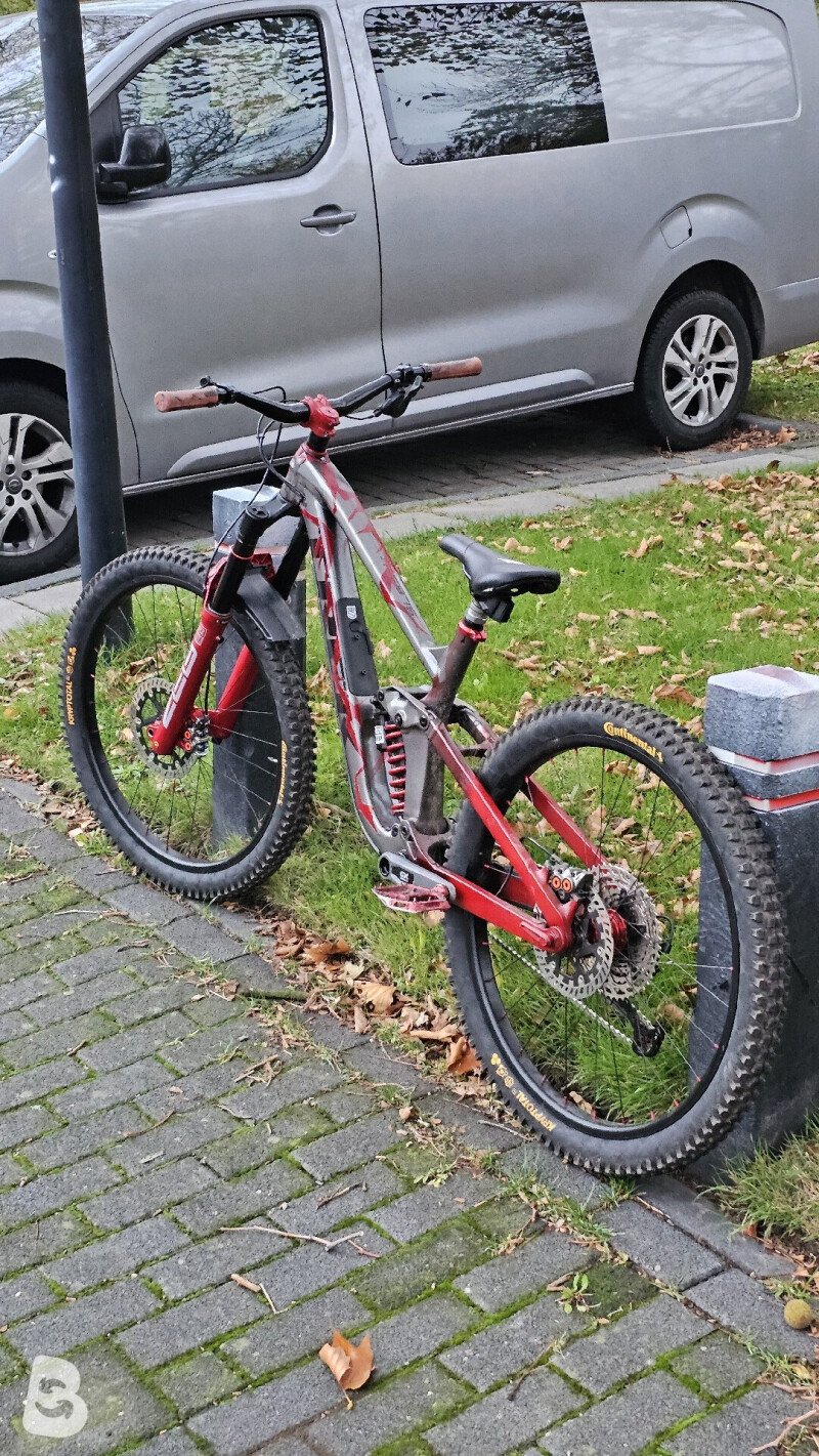 Trek Slash 7 2023