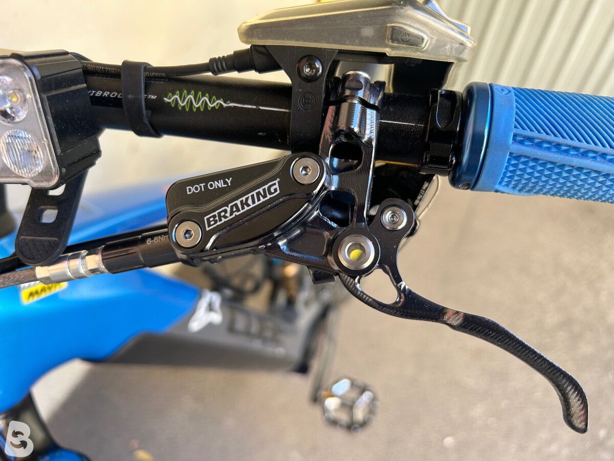 Cube Stereo Hybrid Actionteam (custom) 2023
