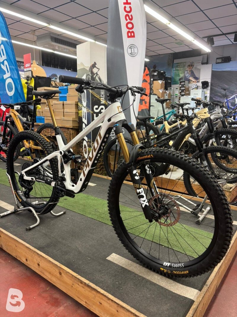 Pivot Firebird Pro X0 2026