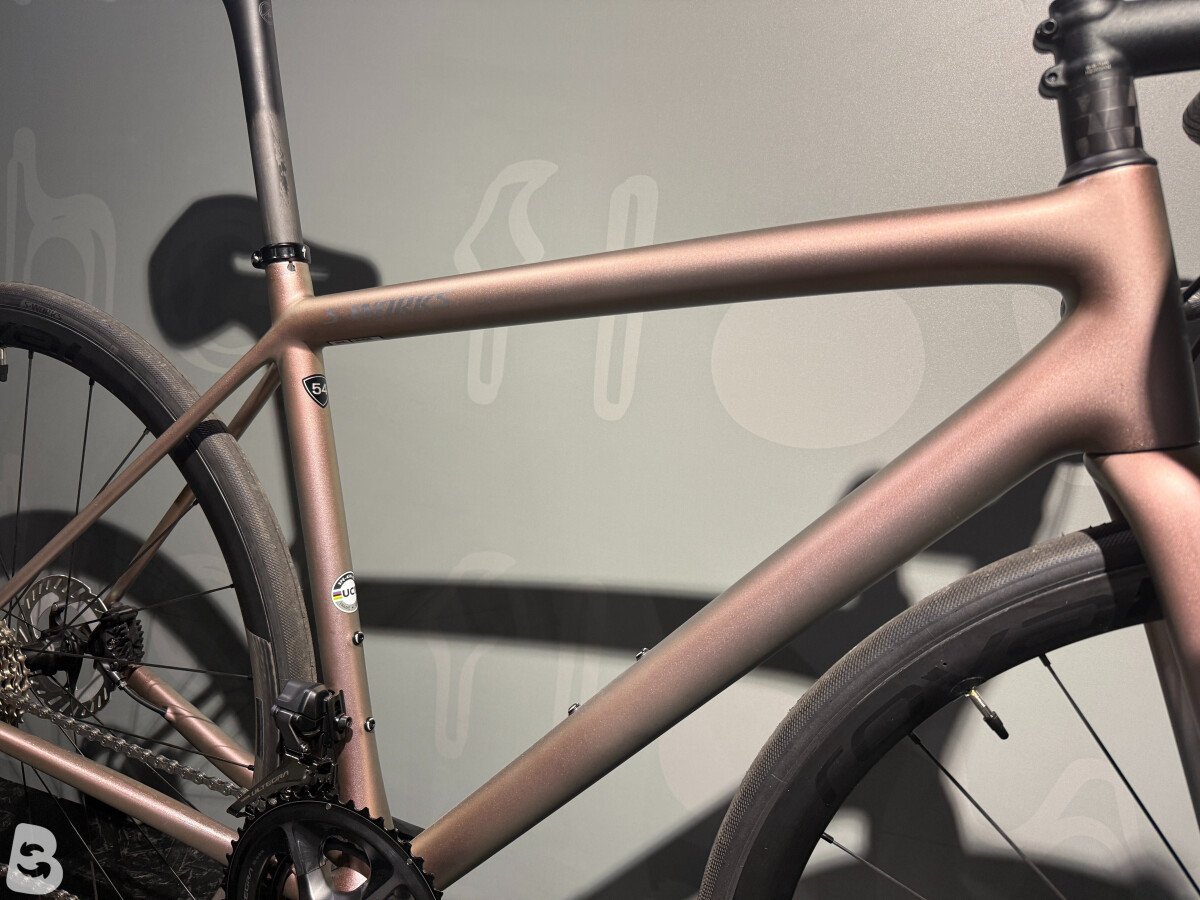 Specialized Aethos S-Works custom Ultegra Di2 2024