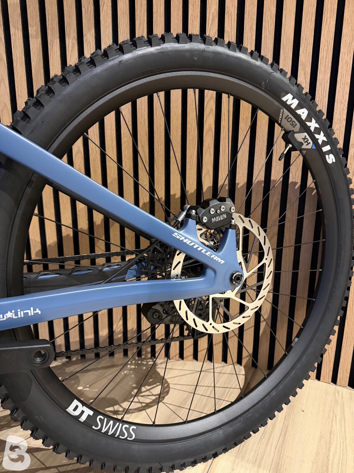 Pivot Shuttle AM Pro XO 2026
