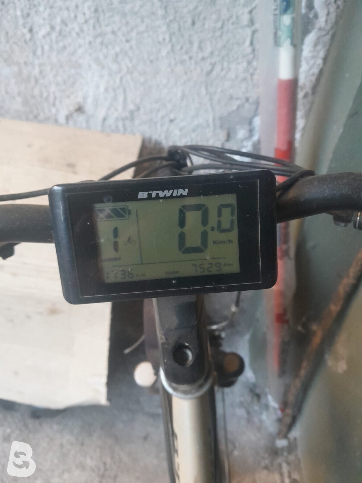B'Twin 700 ebike 2018