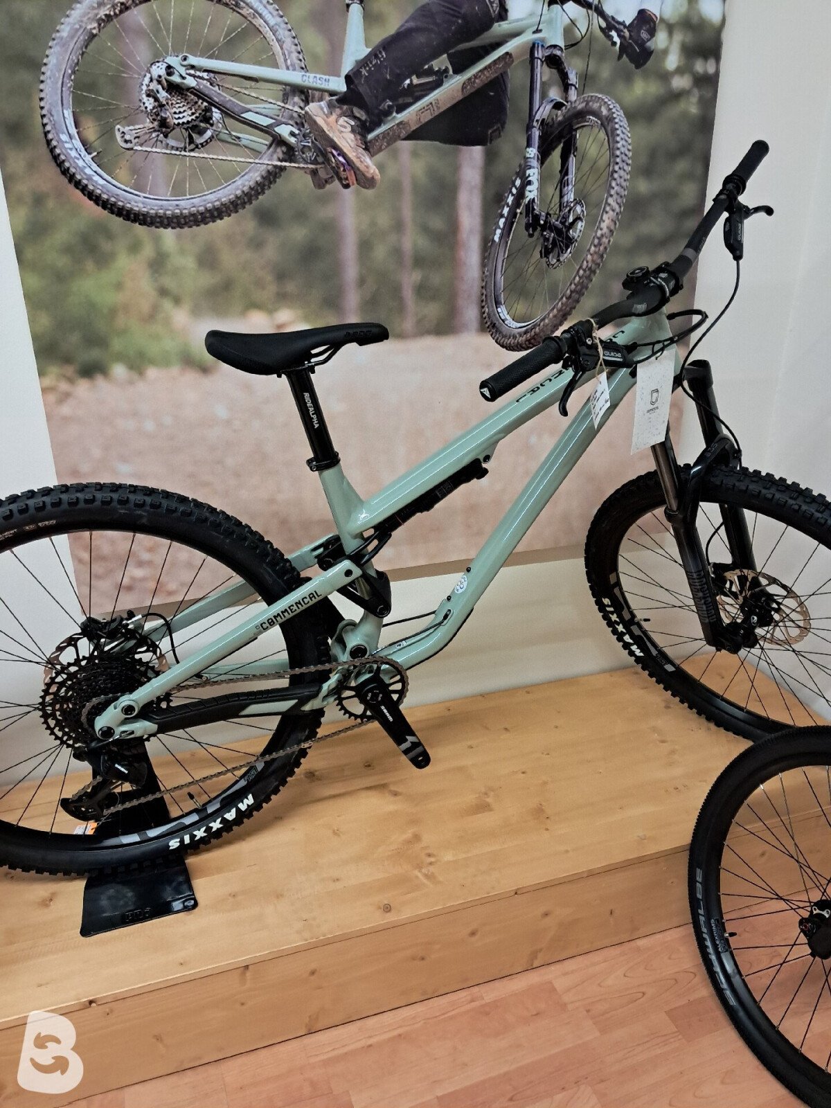 Commencal Meta Trail V4.2 Origin 2025