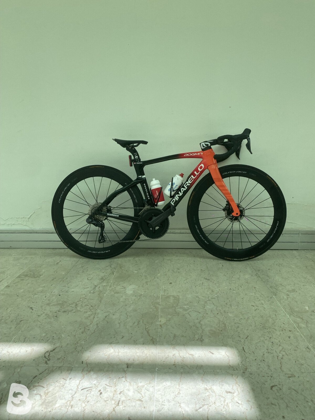 Pinarello Dogma F 2025