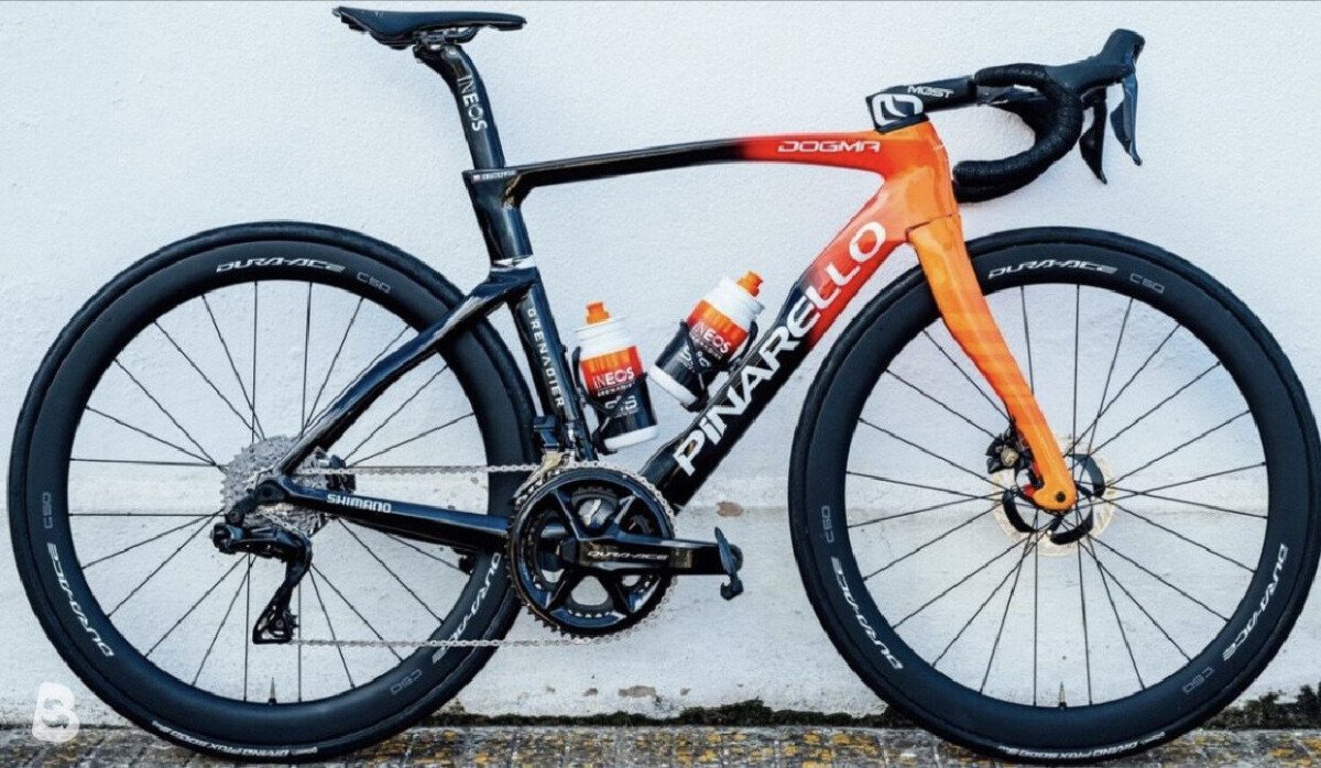 Pinarello Dogma F 2025