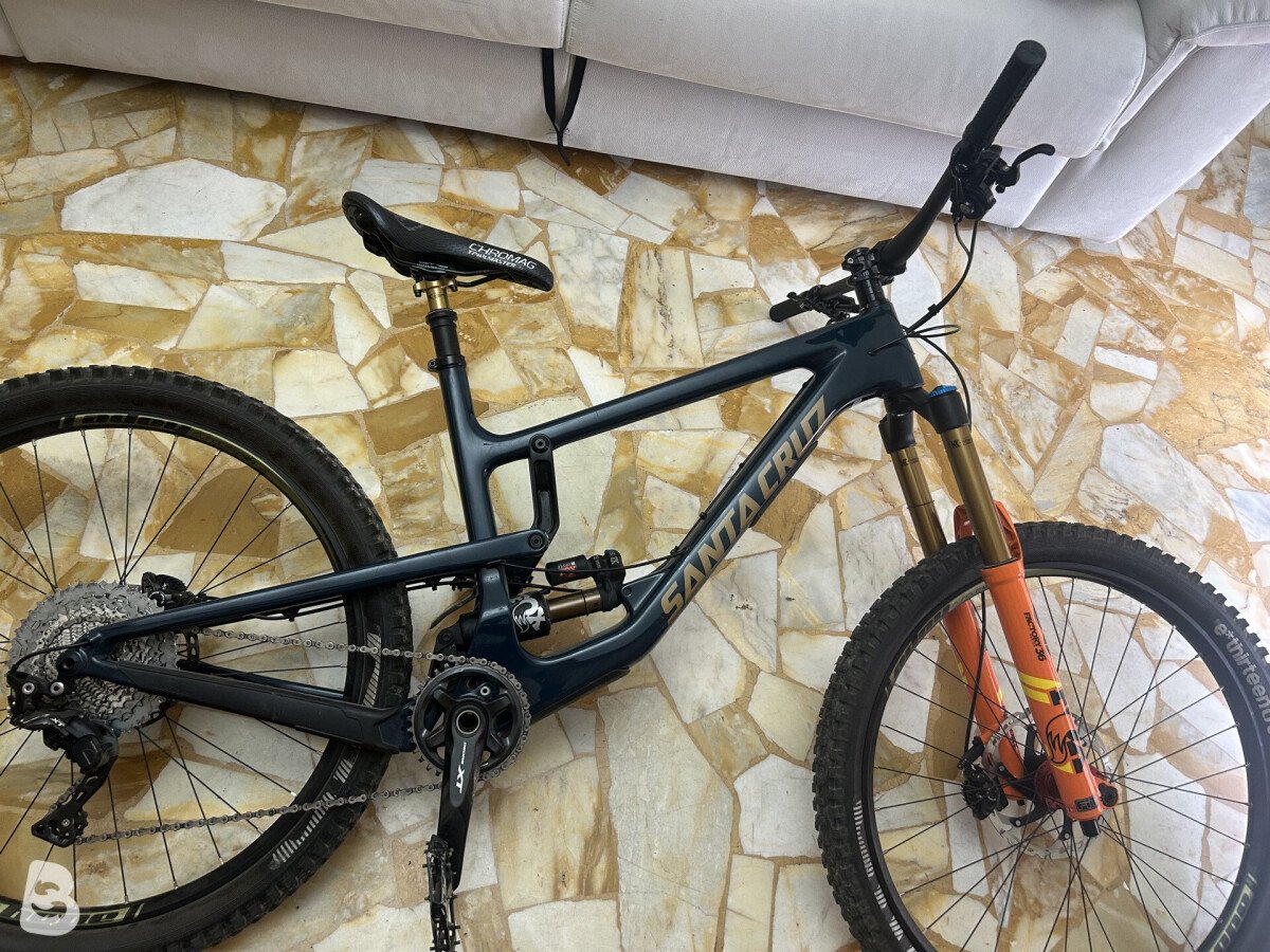 Santa Cruz Nomad Carbon CC X01 2020