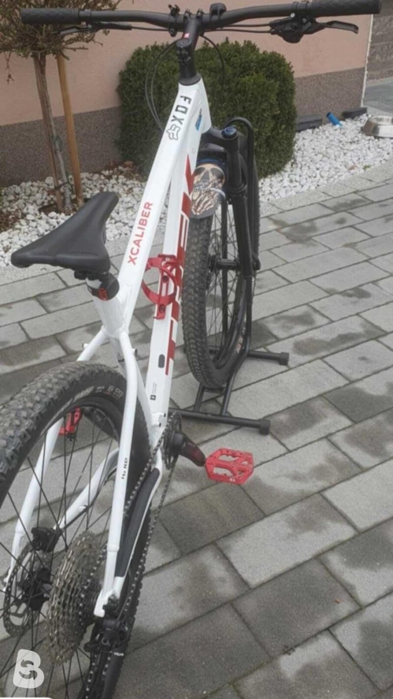 Trek X-Caliber 8 2022
