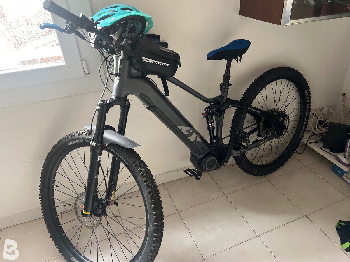 World Dimension Bike axer 2024