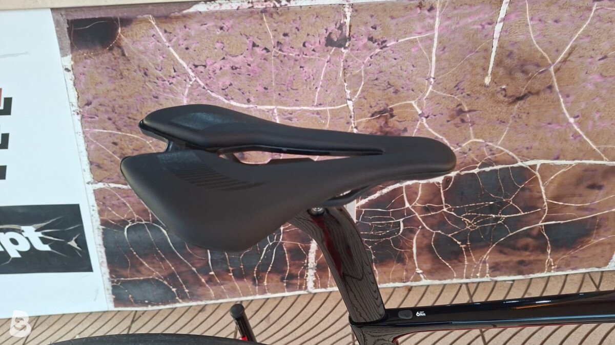 Pinarello F7 2025