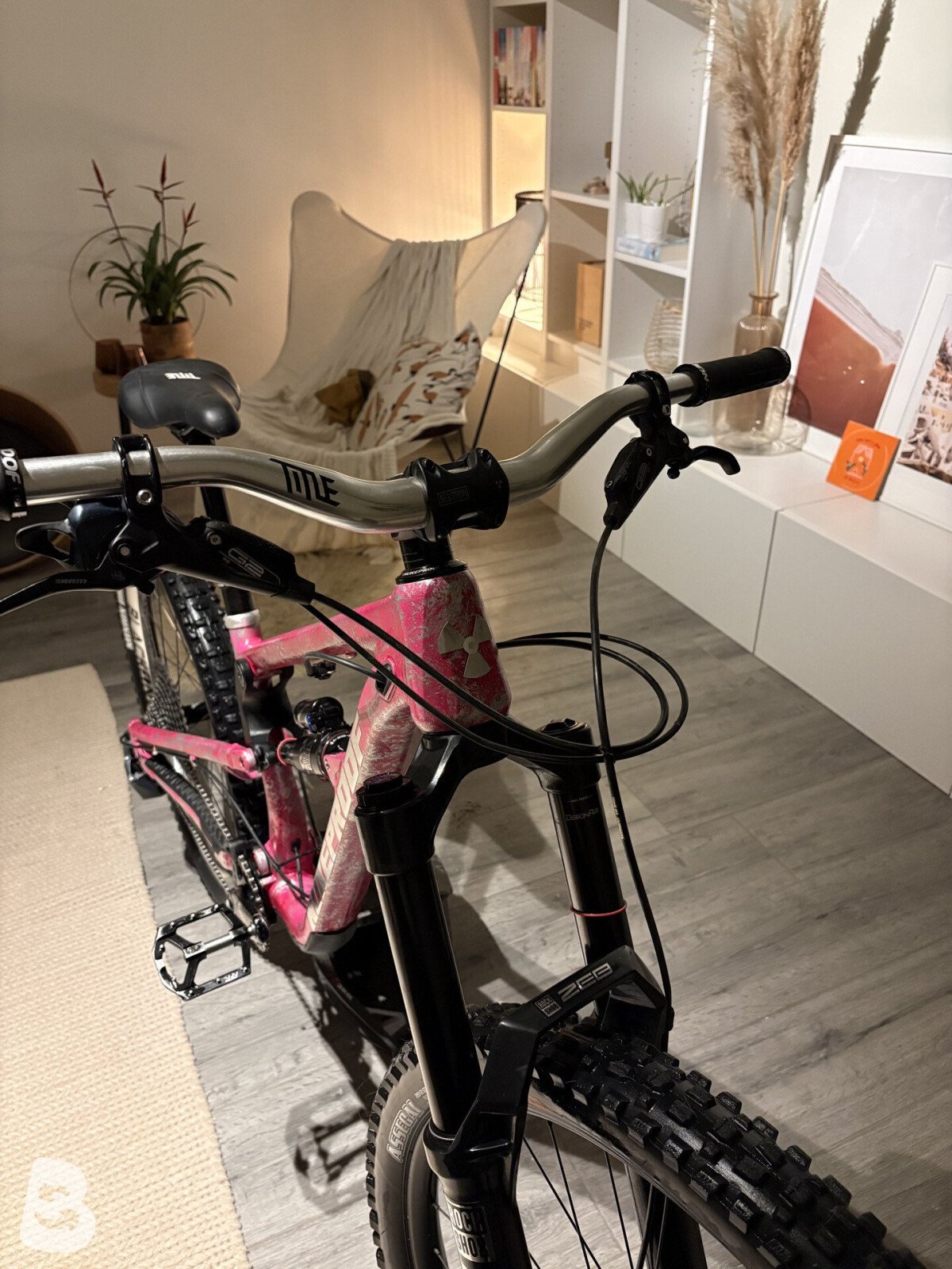 Nukeproof Mega 297 Pro custom 2024