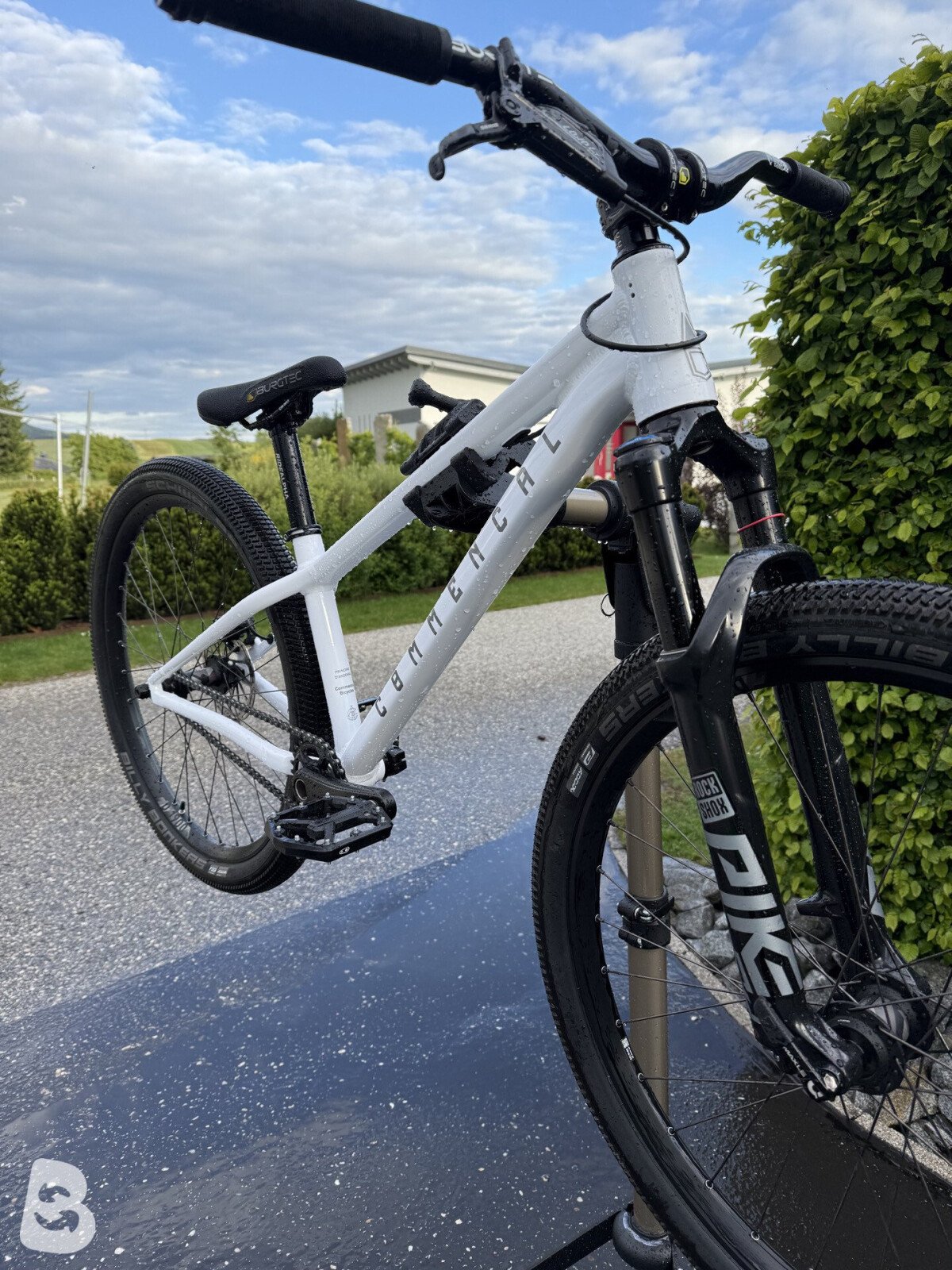 Commencal ABSOLUT 26 2025