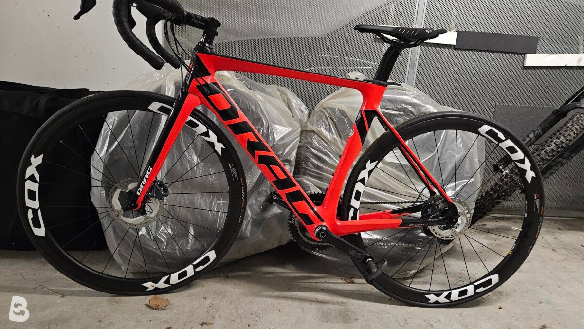 Drag Celerra DB Pro U-21 black red 2022 - RH-M 2022