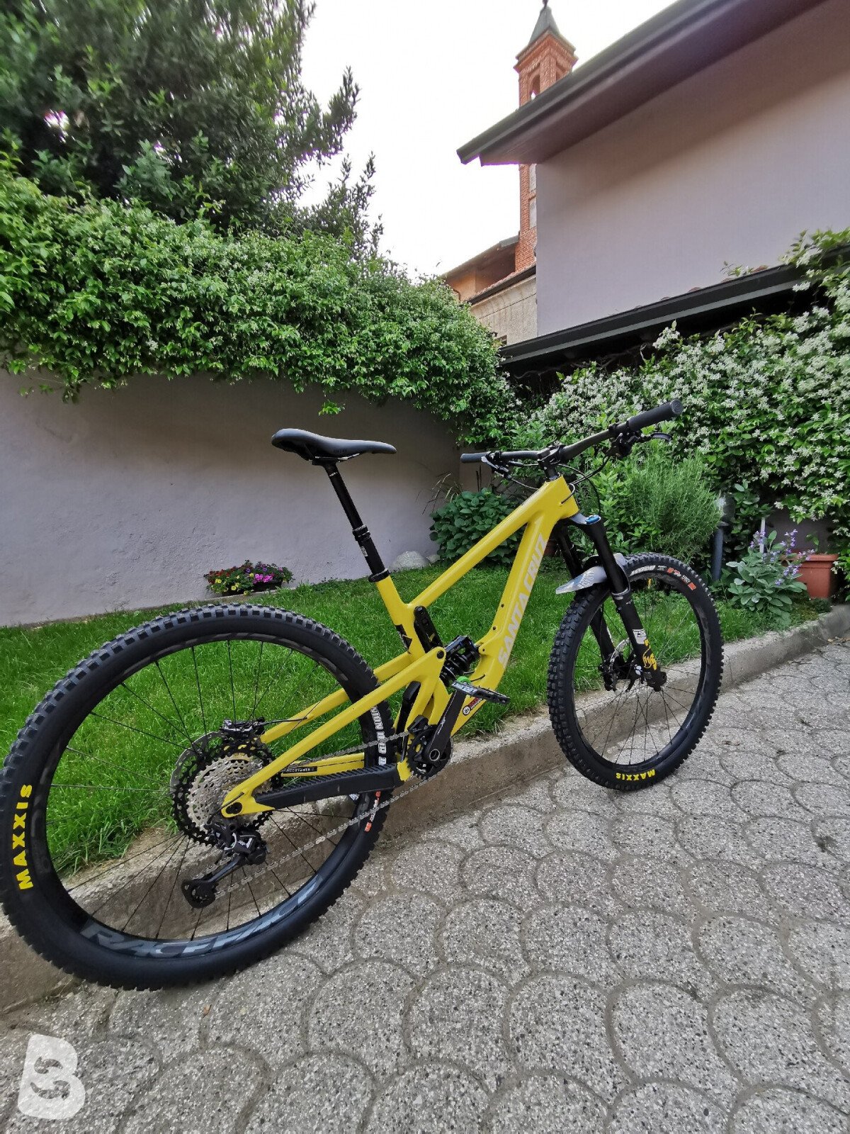 Santa Cruz Megatower XT Coil Carbon 2021