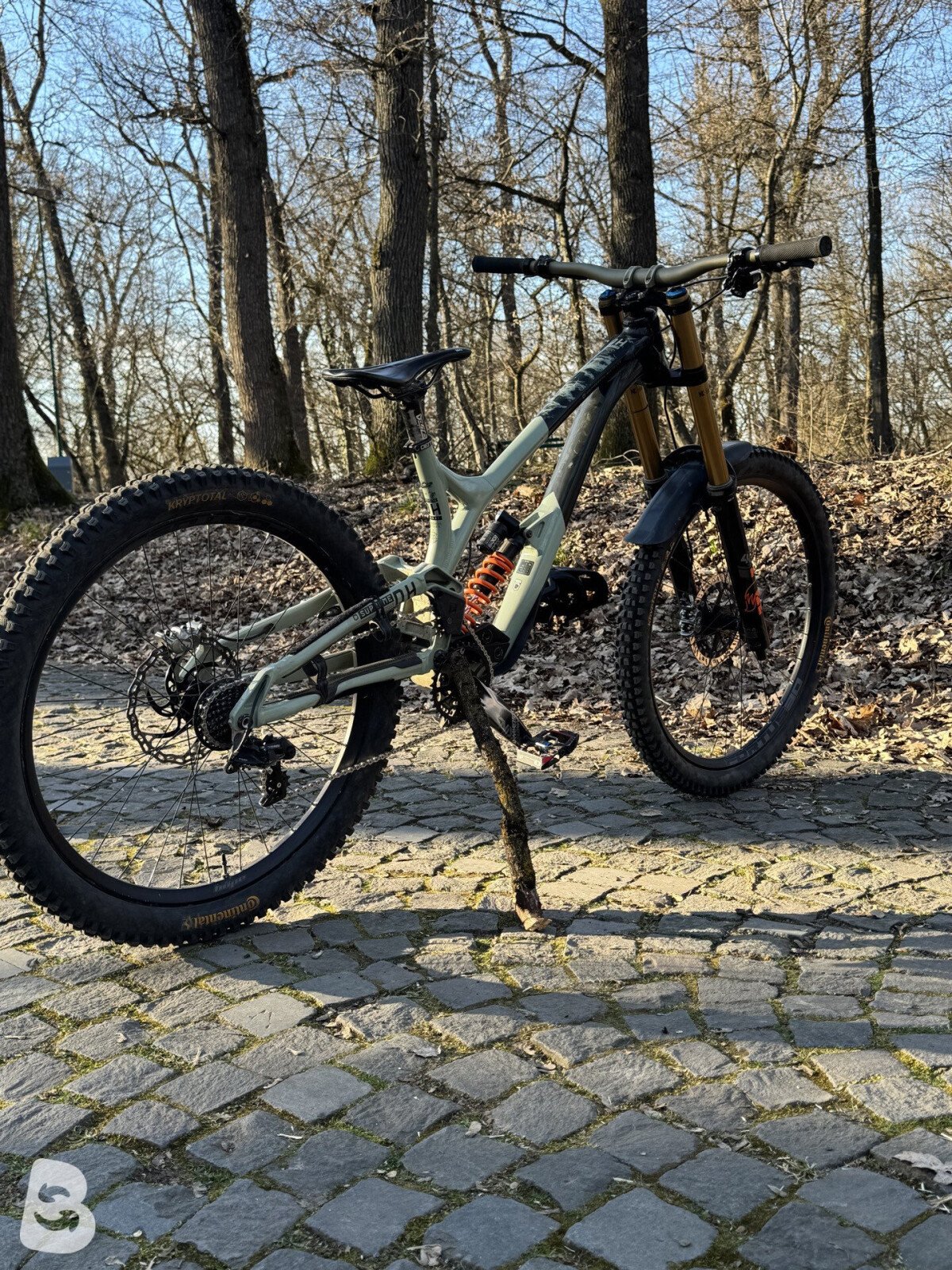 Commencal supreme dh v4 2021