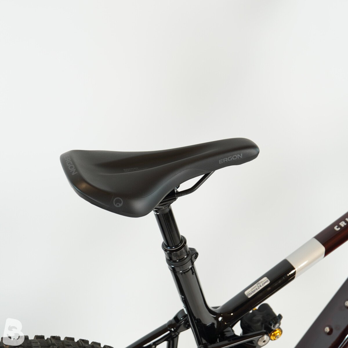 Mondraker Crusher RR translucent red carbon Testrad 2024