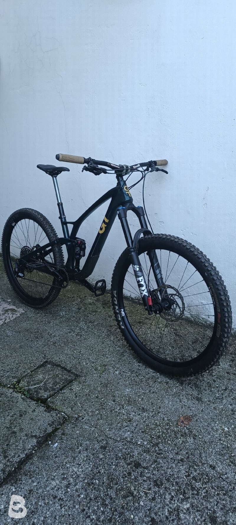 GT Sensor Carbon Elite 2023
