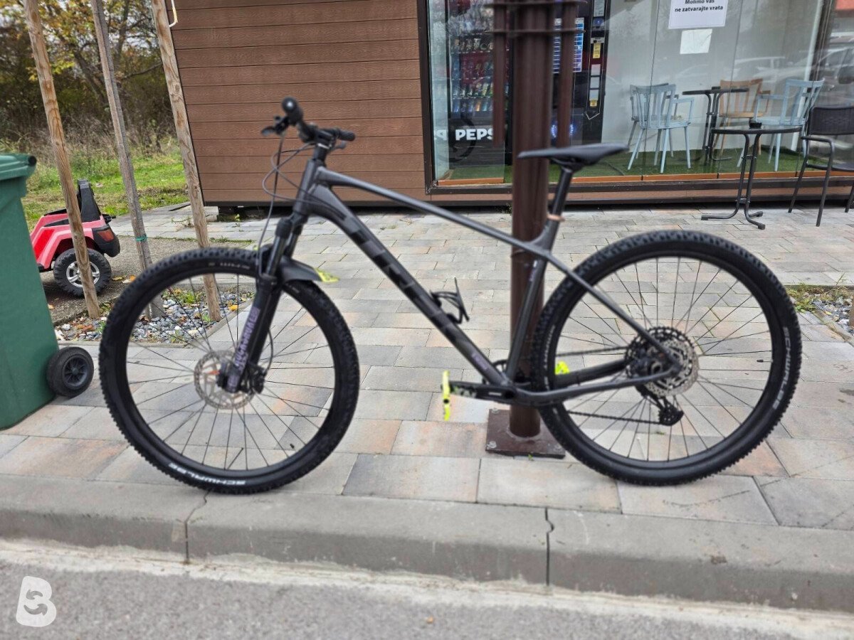 Trek Marlin 8 2024