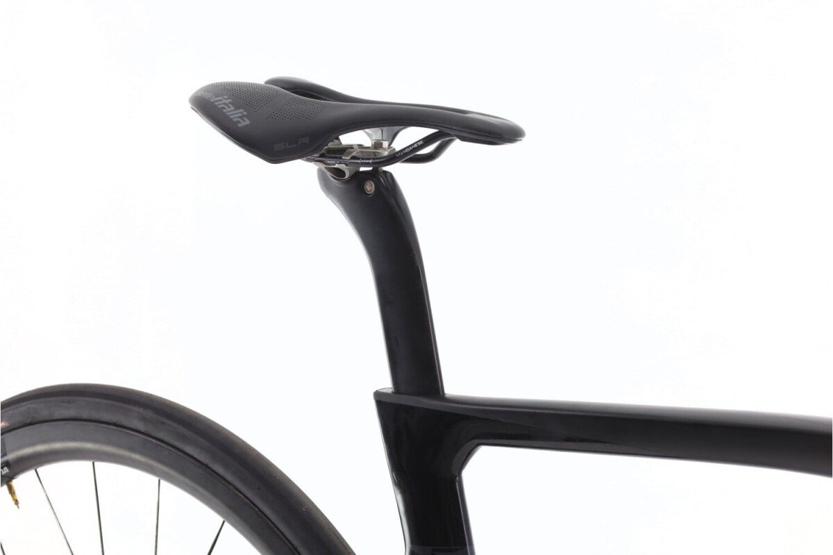 Pinarello Dogma F Di2 12V 2025