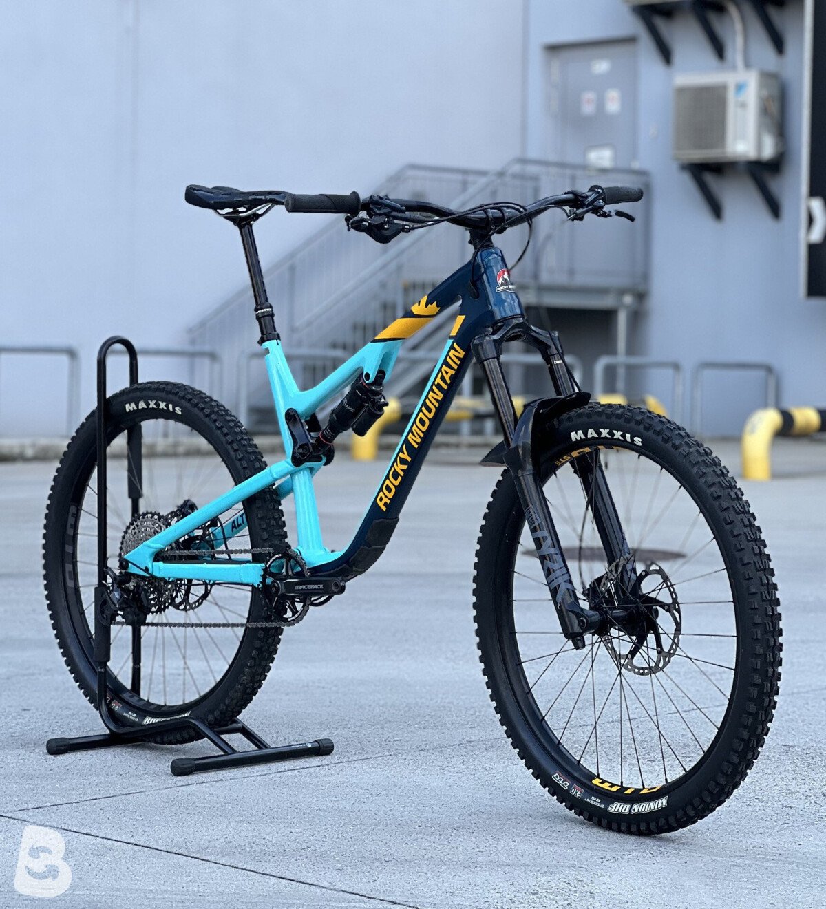 Rocky Mountain Altitude Carbon 50 2019