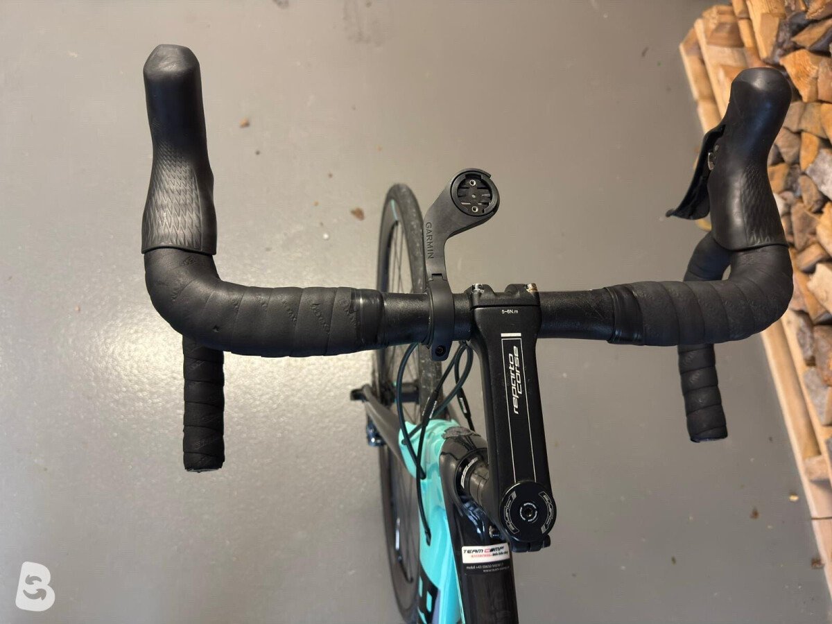 Bianchi Oltre XR3 Disc Ultegra 2021
