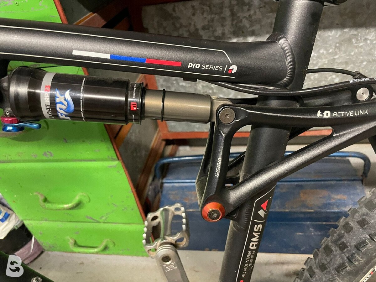 Cube Ams 125 2010