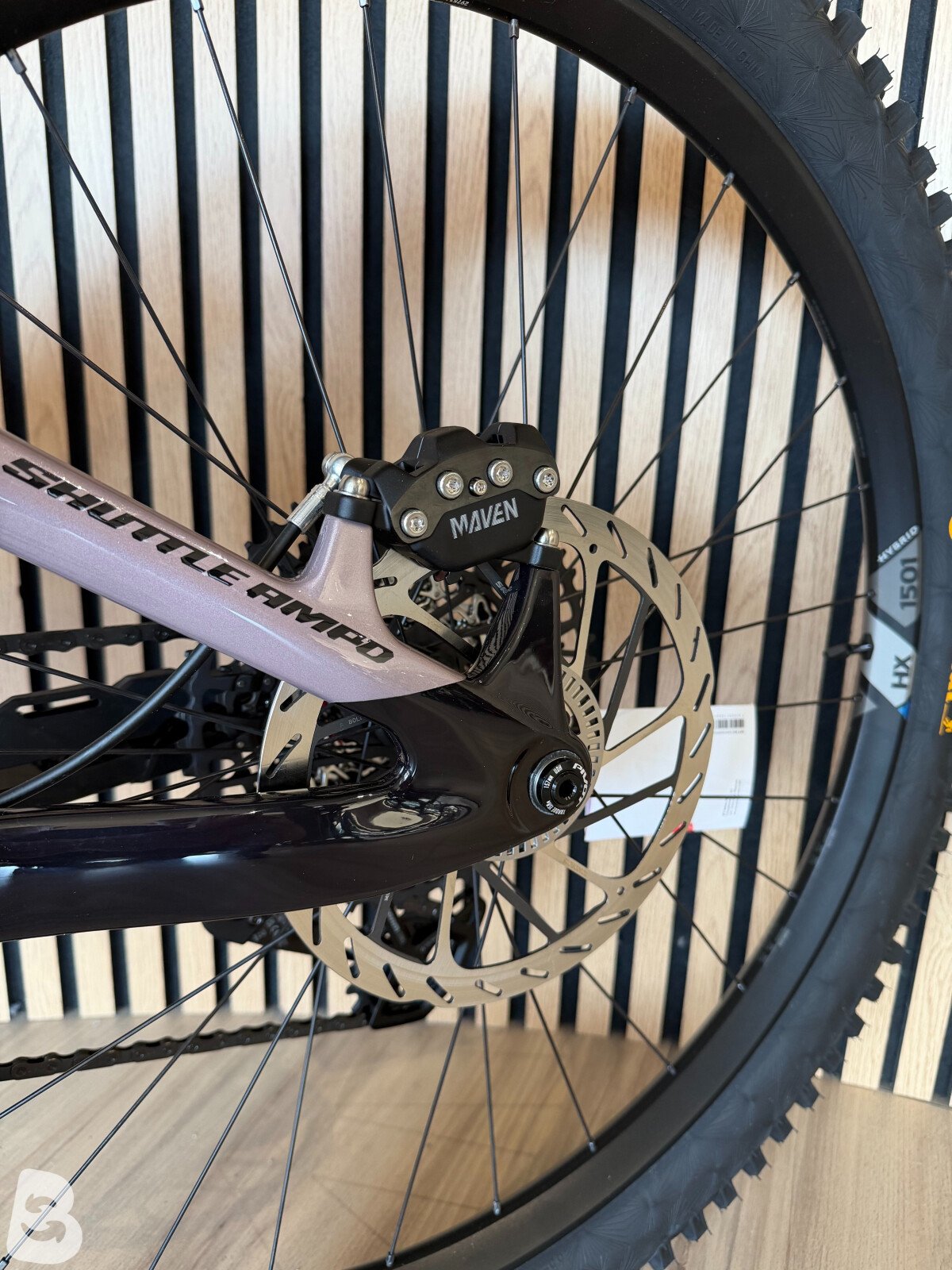 Pivot Shuttle AMPD Pro Avinox 2026