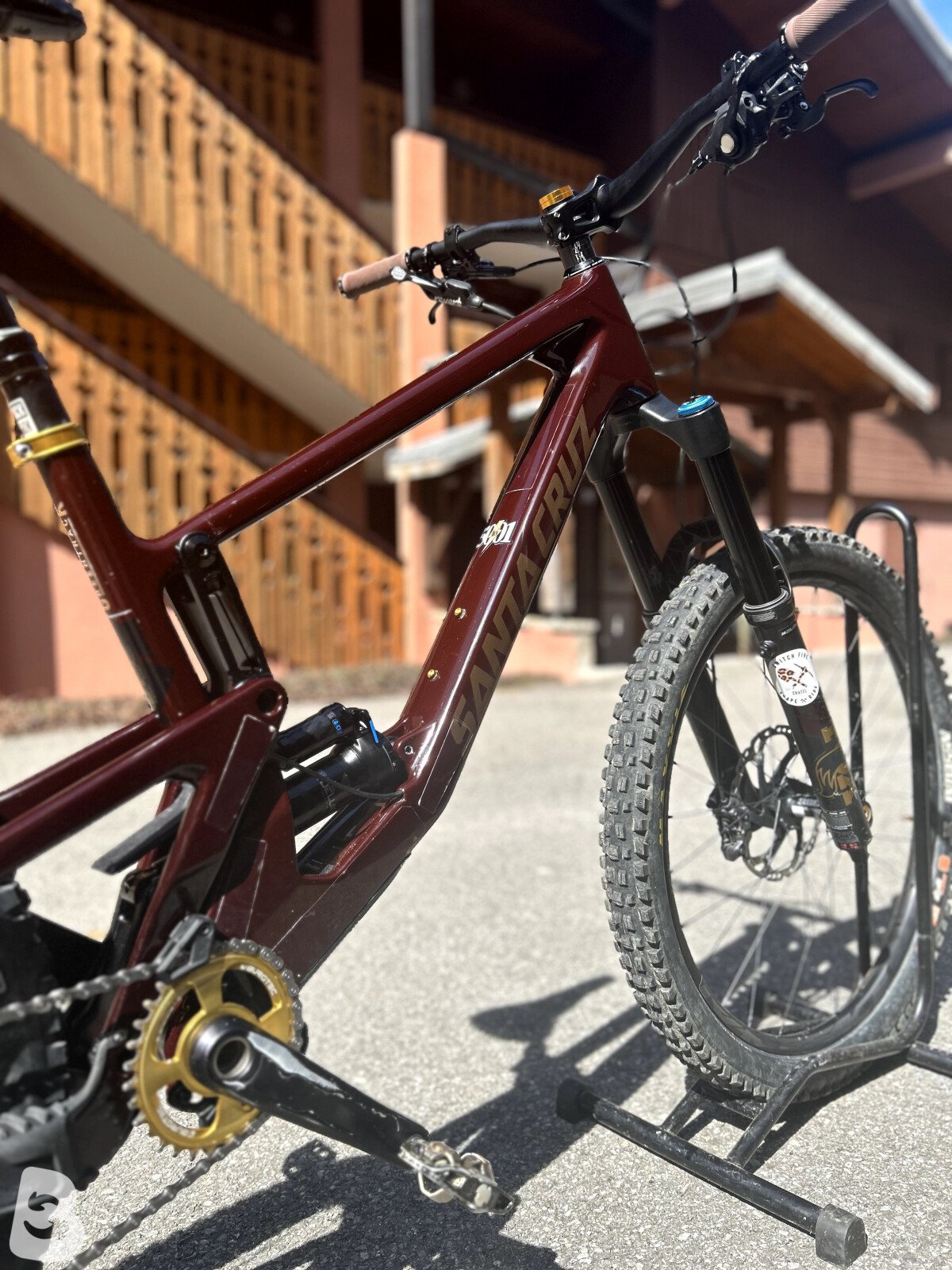 Santa Cruz Nomad XT 2021