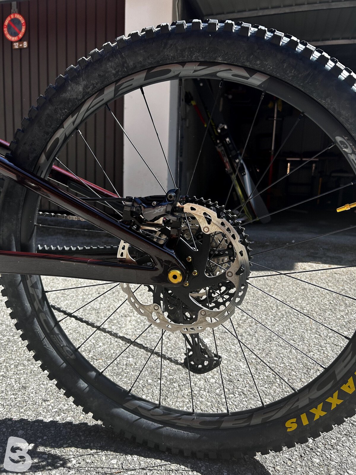 Santa Cruz Nomad XT 2021