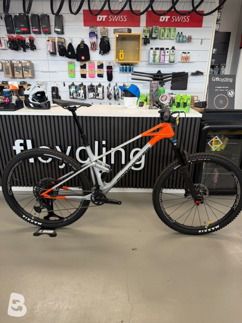 Mondraker Raze Carbon R 2024