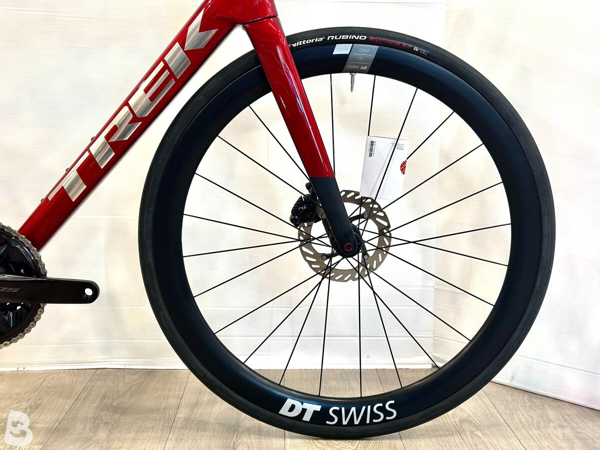 Trek MADONE SL 5 | DT SWISS ERC 1600 | MANUBRIO CARBON 2026