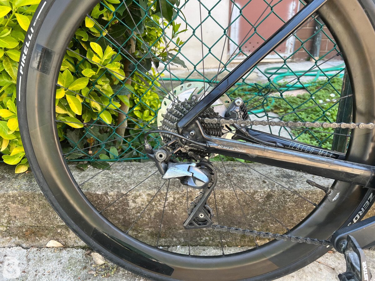 Focus IZALCO MAX DISC 8.8 2021