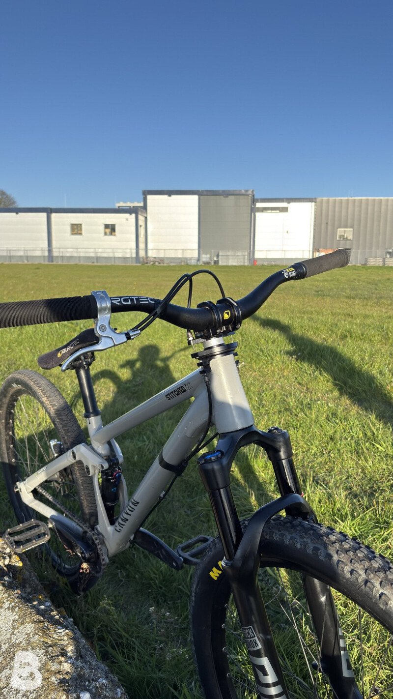 Canyon Stitched 720 2022