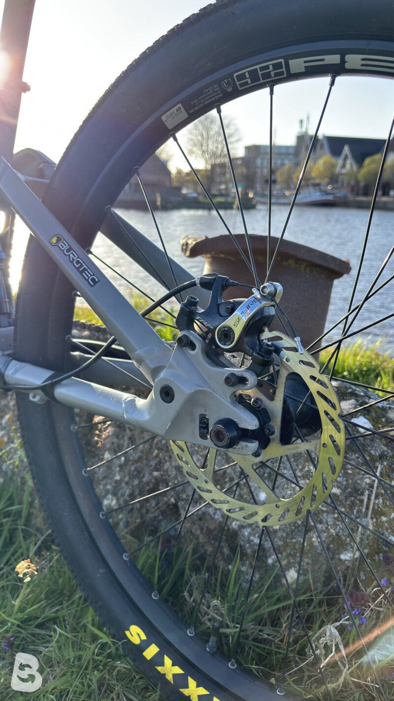 Canyon Stitched 720 2022