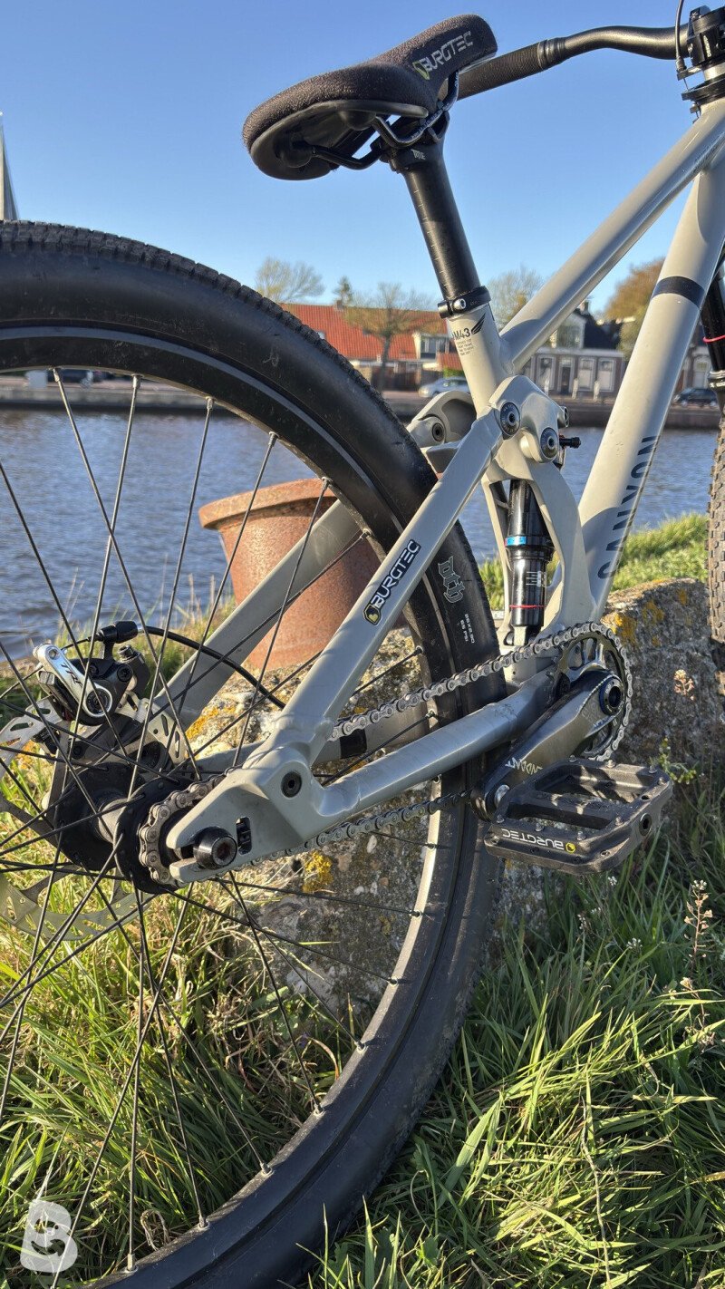 Canyon Stitched 720 2022