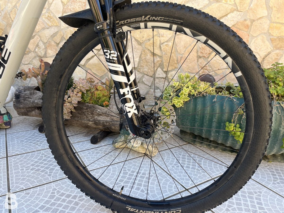 Cube AMS 100 C:68 Race 2021