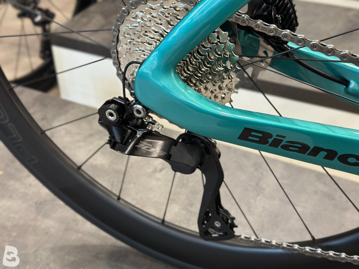 Bianchi OLTRE COMP 105 Di2 2026